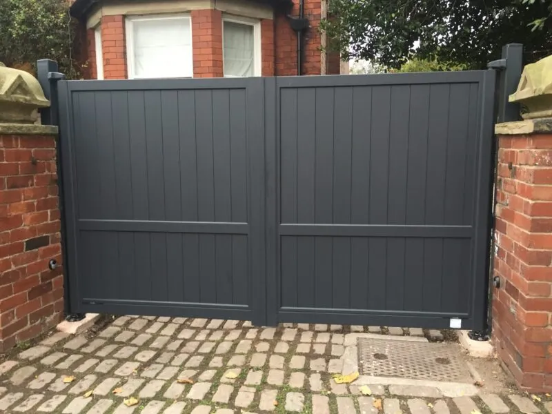 Grey-Aluminium-gates-scaled